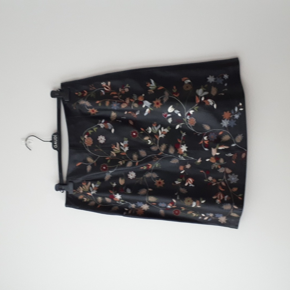 Danier Floral Embroidered Leather Skirt